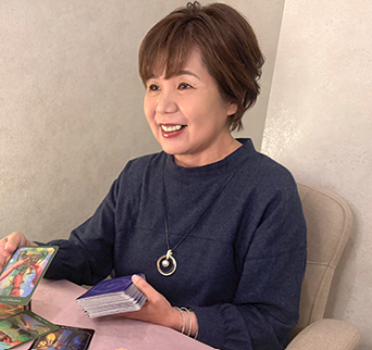 菜々先生 占い館ルーナ梅田店の占い師